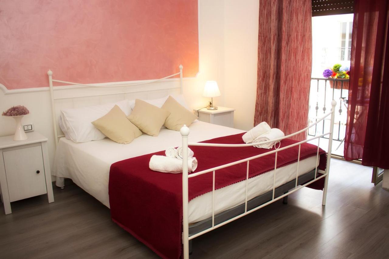 I Benvenuti Al Sud Bed & Breakfast Napoli Ngoại thất bức ảnh